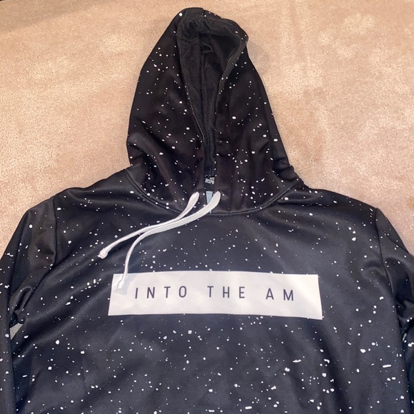 In to the Am - Picture 2 of 6